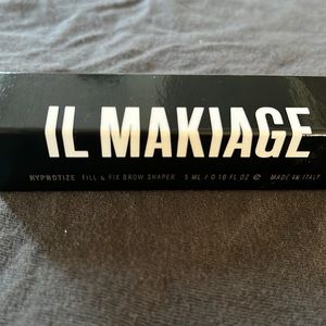 Il Makiage Hypnotize fill & fix brow shaper